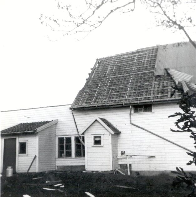 1969.09 - Orkan I - Løa sett fra vest - deler av taket på plass